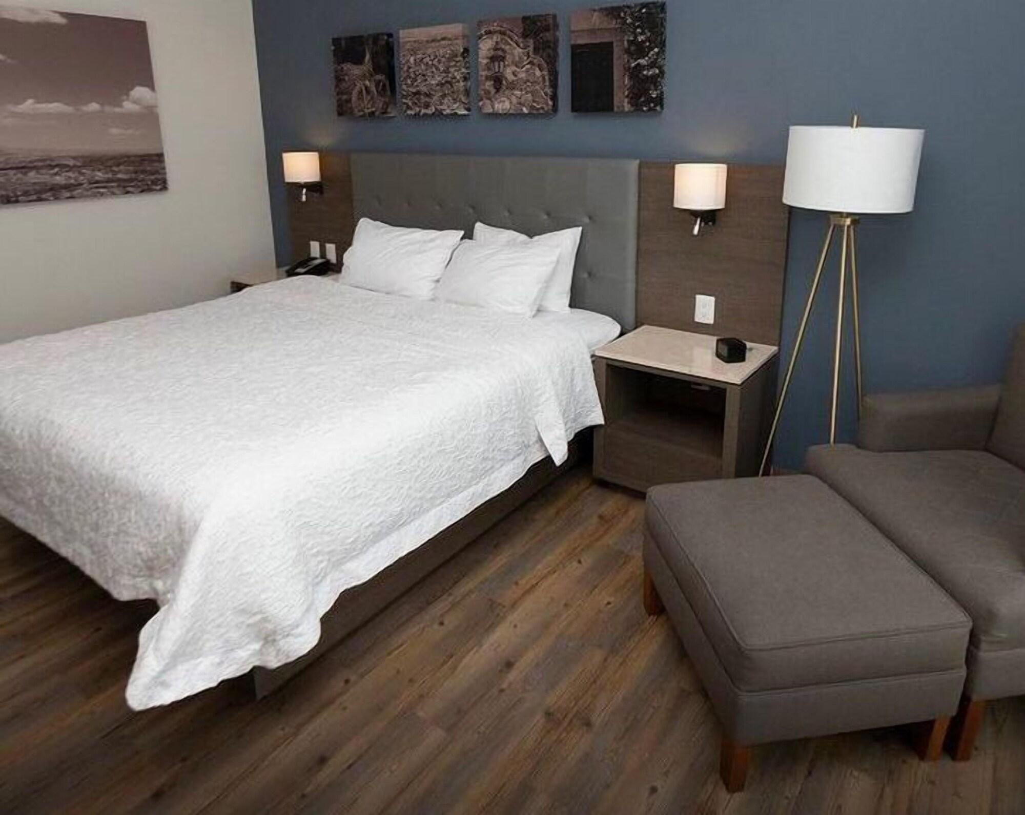 Hampton Inn By Hilton Celaya Селая Екстериор снимка