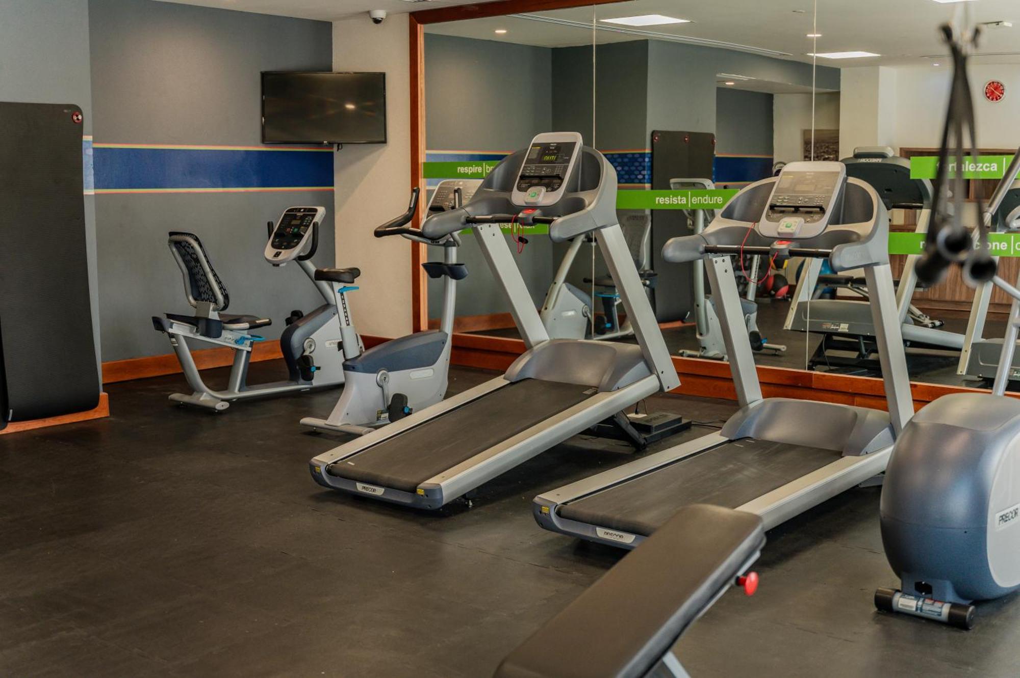 Hampton Inn By Hilton Celaya Селая Екстериор снимка