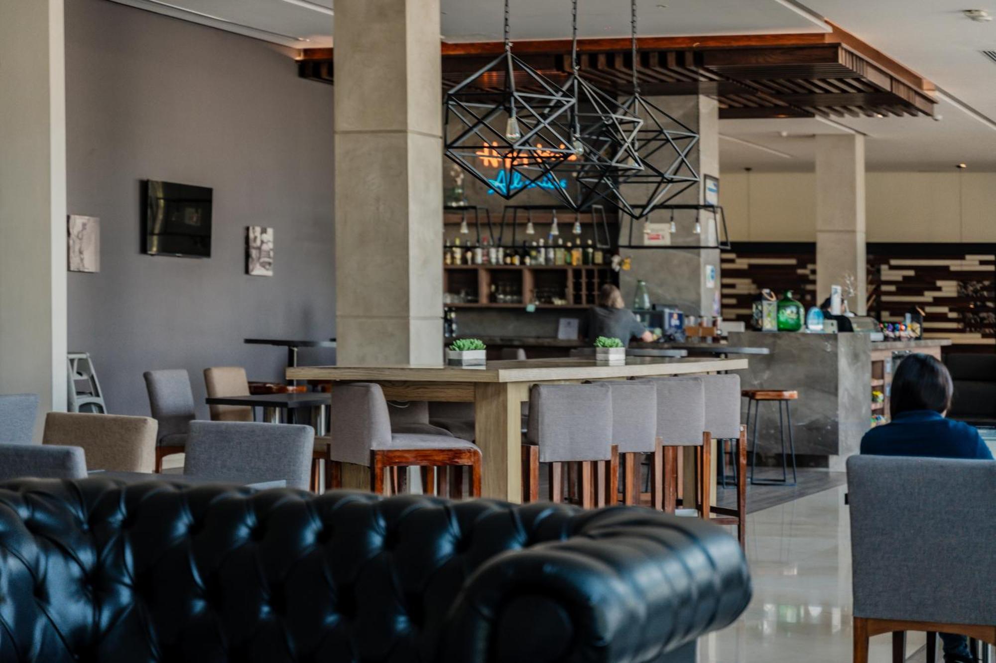 Hampton Inn By Hilton Celaya Селая Екстериор снимка