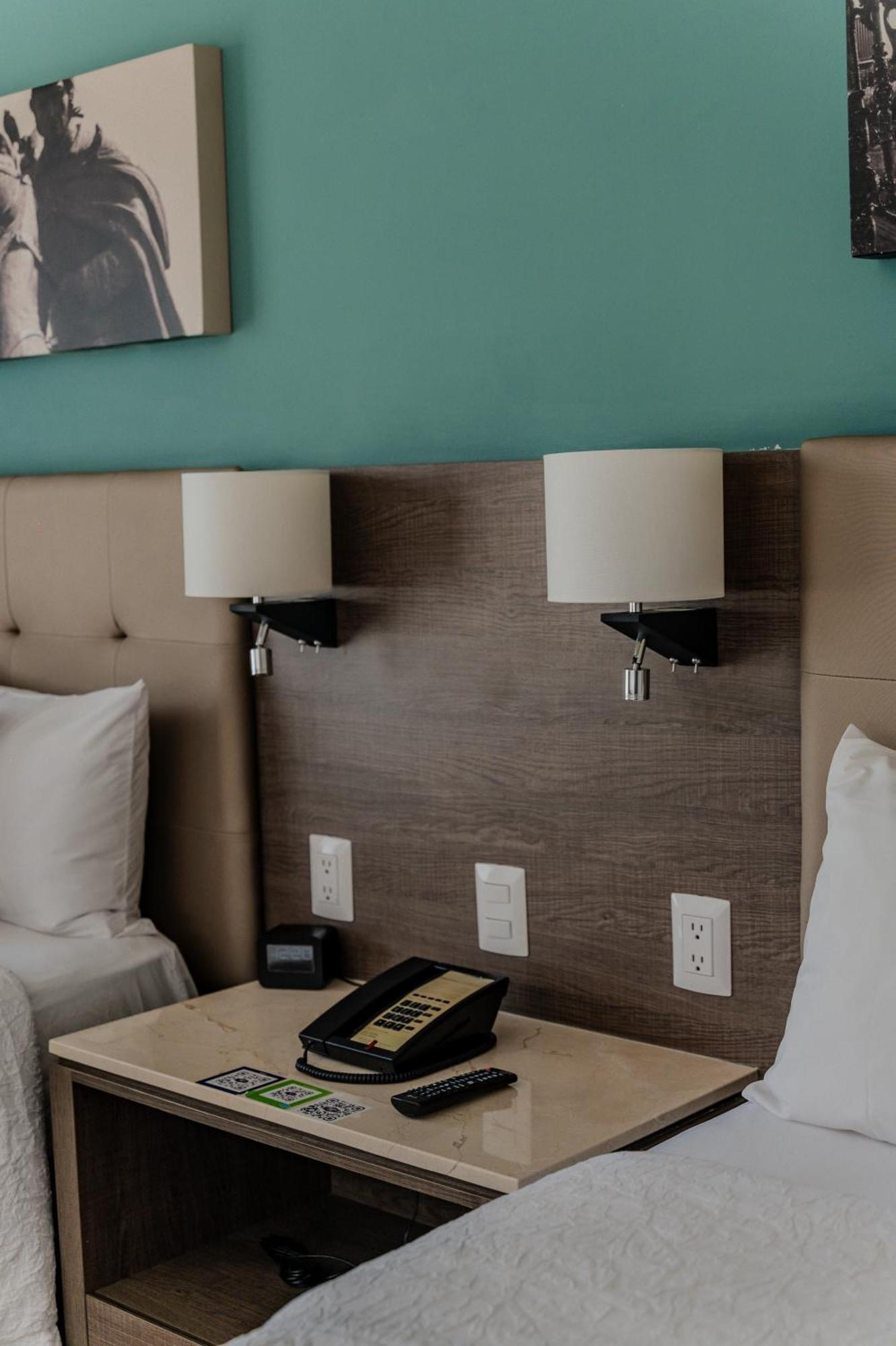 Hampton Inn By Hilton Celaya Селая Екстериор снимка